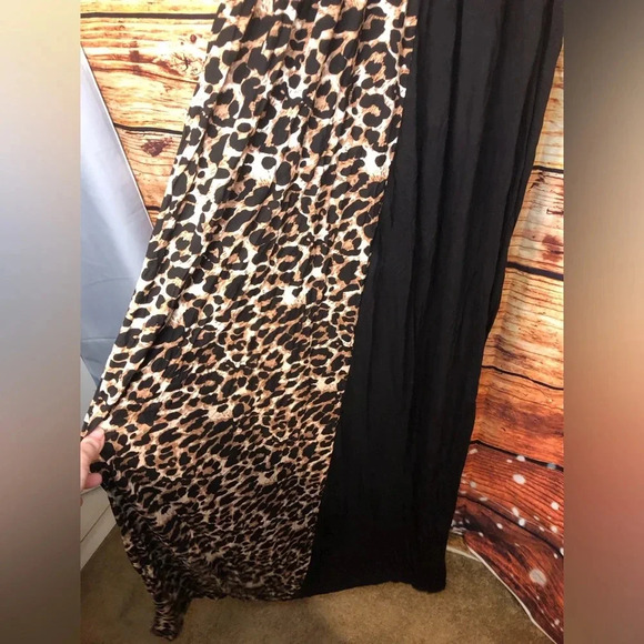 Leopard Detail Maxi Dress - Picture 14 of 16